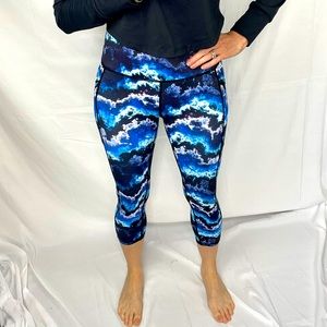 Constantly Varied Gear shock wave capris
